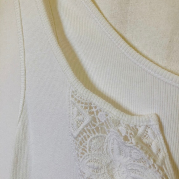 Banana Republic Ribbed Lace Inset Tank - Picture 5 of 5